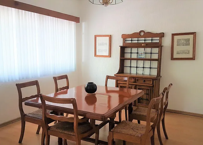 Steinhaus Emilio Castelar Apartment